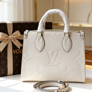 <AUTHENTIC>Louis Vuitton  Empreinte Tote Bag in Cream